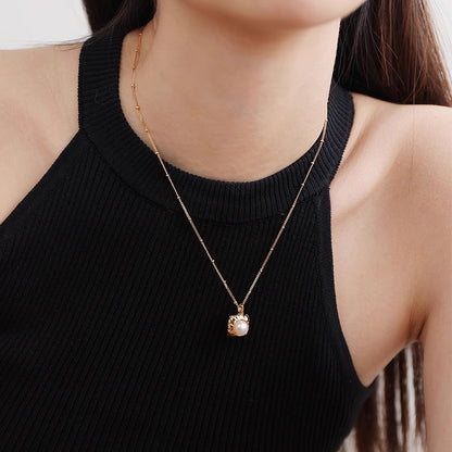 Square freshwater pearl choke necklace